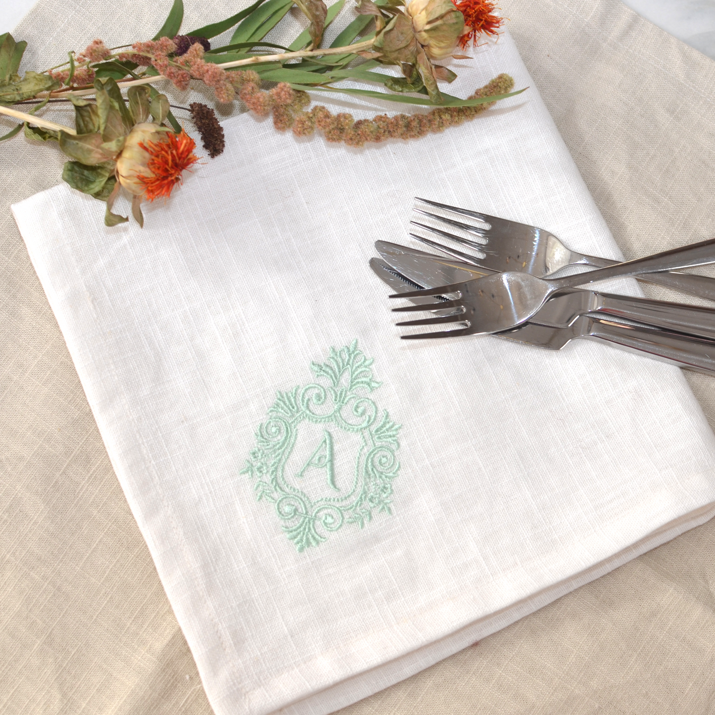 Queen monogram servietti