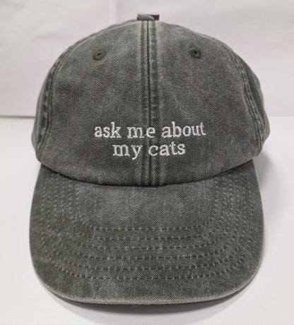 Lippis omalla brodeerauksella