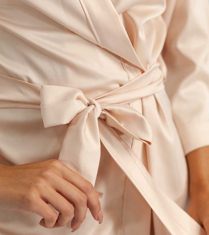 Aamutakki brodeerauksella